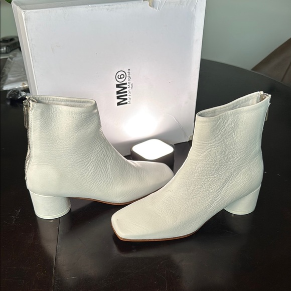 MM6 Maison Martin Margiela Women's White Ankle Boots - Picture 6 of 6